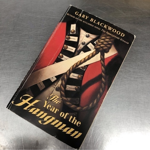 The Year of the Hangman by: Gary Blackwood, paperback book - Picture 1 of 6